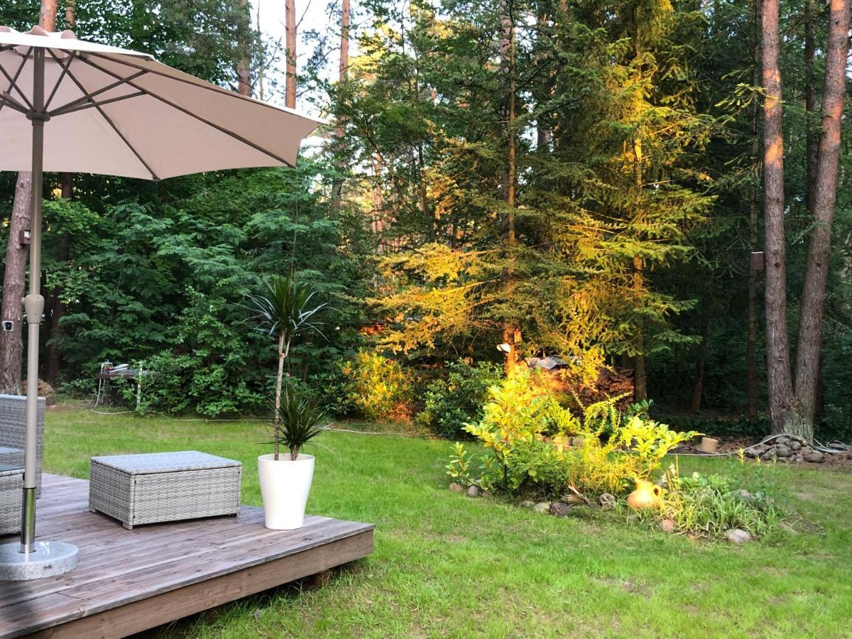 Ferienhaus Reetdach 1300Qm Privatgrundstueck Bootssteg Sauna Templin Luebbesee Uckermark Erholung Pur Seenplatte Petersdorf  المظهر الخارجي الصورة
