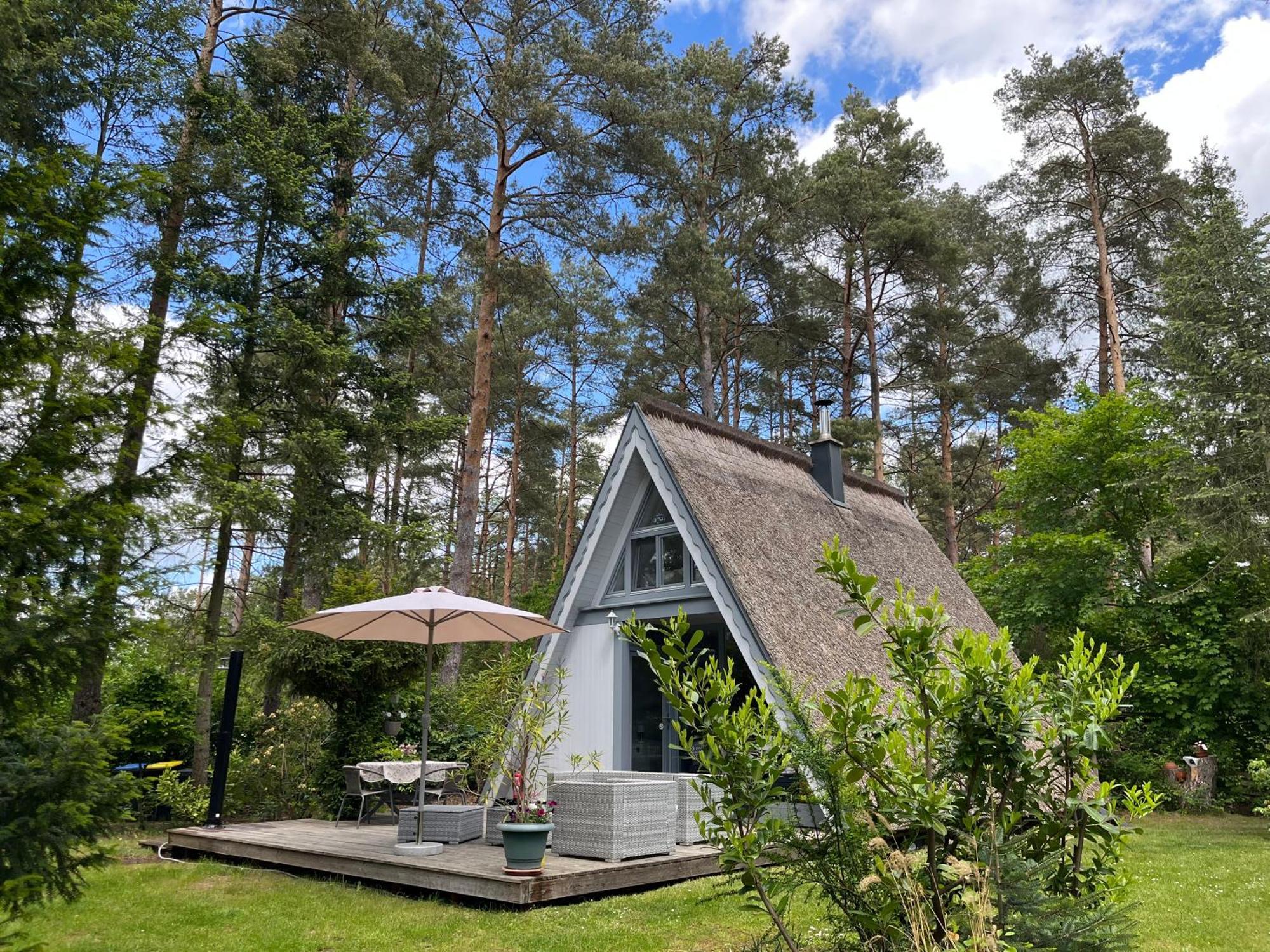 Ferienhaus Reetdach 1300Qm Privatgrundstueck Bootssteg Sauna Templin Luebbesee Uckermark Erholung Pur Seenplatte Petersdorf  المظهر الخارجي الصورة